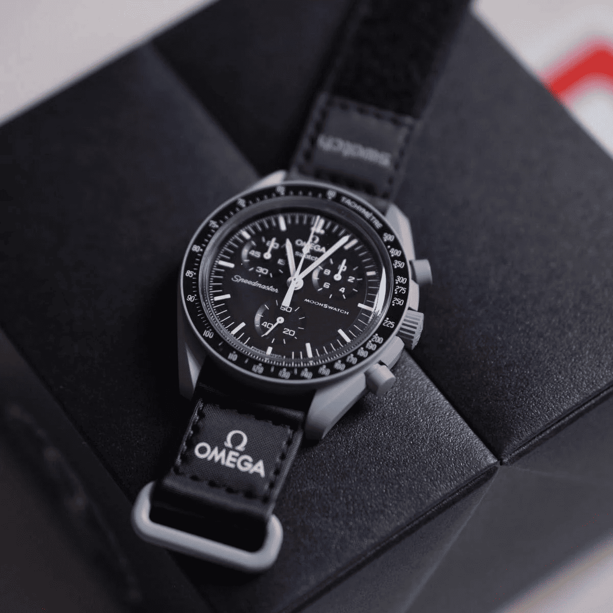 Swatch x Omega Bioceramic Moonswatch Mission to the Moon - Image 4